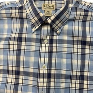 L.L. Bean Men’s Short Sleeve Button Down XL Blue Wrinkle & Stain Resistance